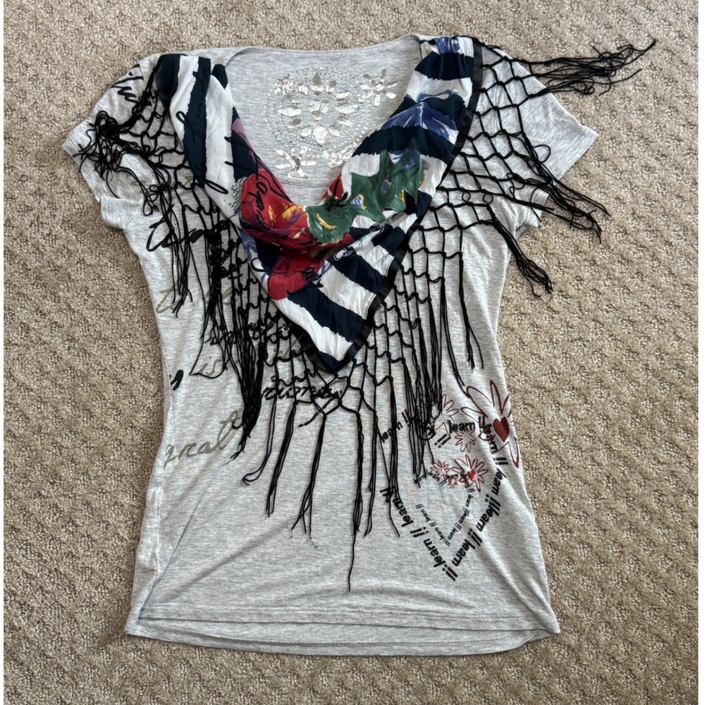 Desigual Scarf Fringe Top Women M Gray Floral Graphic Short Sleeve Excellent - Picture 4 of 10